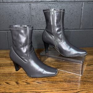 Studio Works Women’s 7M Gray Faux Leather Ankle Boots Square Toe Mid Heel Retro